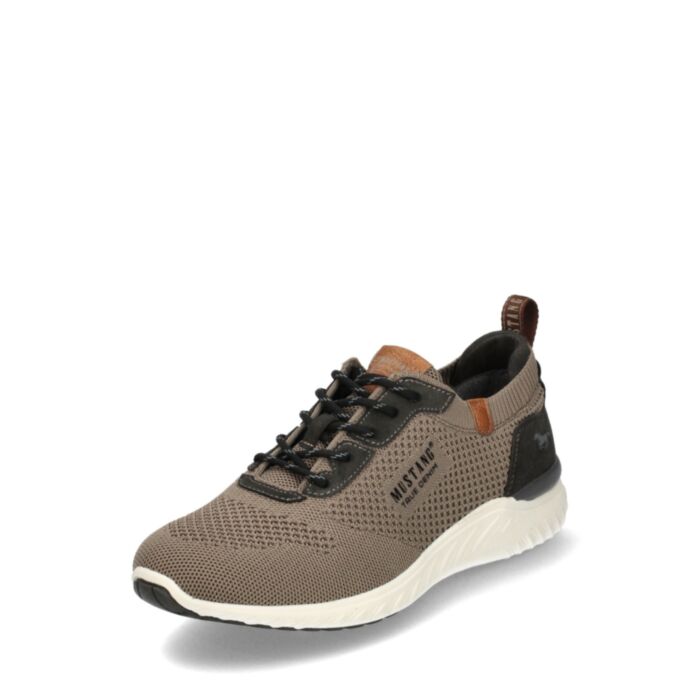 Mustang; Lerros Sporta kurpes