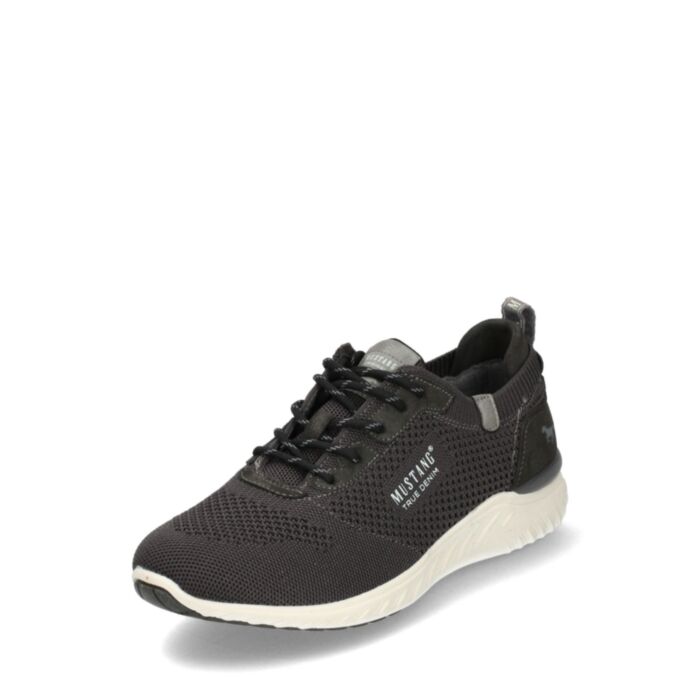 Mustang; Lerros Sporta kurpes